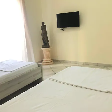 Surja'S Apartments